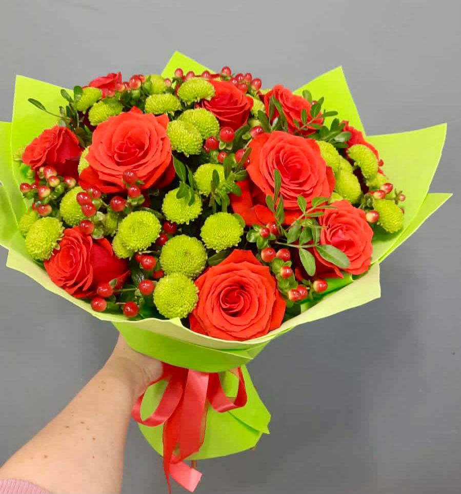 Букет цветов из: Хризантемы и Розы в Ивантеевке