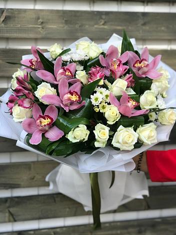 Букет цветов из: Розы и Хризантемы в Ивантеевке