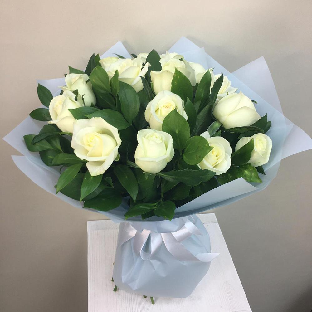 Букет 15 Белых роз Проуд в Ивантеевке