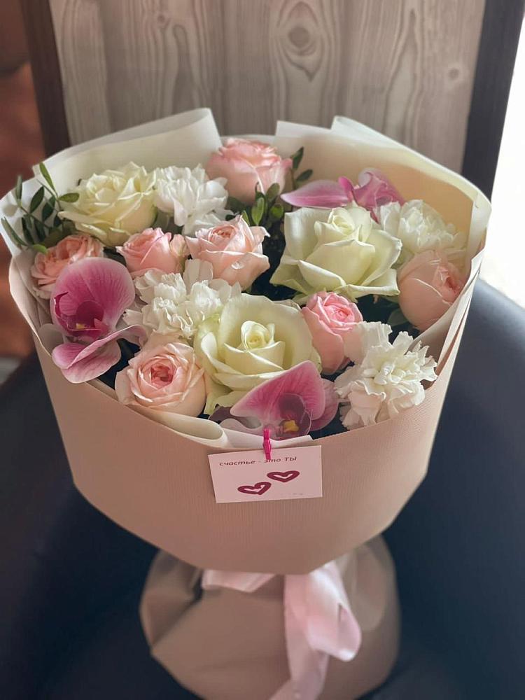 Букет цветов из: Орхидеи, Розы и Гвоздики в Ивантеевке