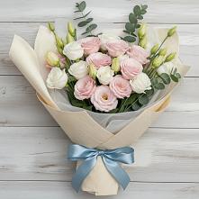 Букет цветов из:  Лизиантусы в Ивантеевке