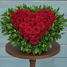 Цветочная композиция из Розы в виде сердца #REPLACE_PRED# Ивантеевке