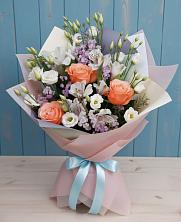 Букет цветов из:  Лизиантусы, Розы, Альстромерии и Гипсофила в Ивантеевке