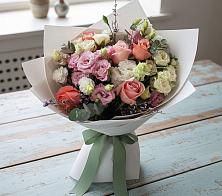 Букет цветов из:  Розы, Лизиантусы и Гвоздики в Ивантеевке