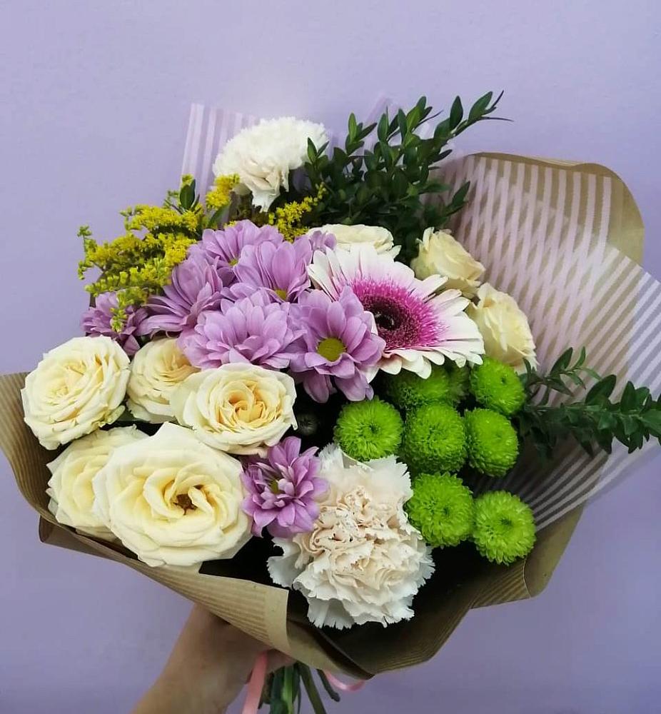 Букет цветов из: Хризантемы, Розы, Гвоздики и Герберы в Ивантеевке