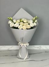 Букет цветов из:  Розы и Лизиантусы в Ивантеевке